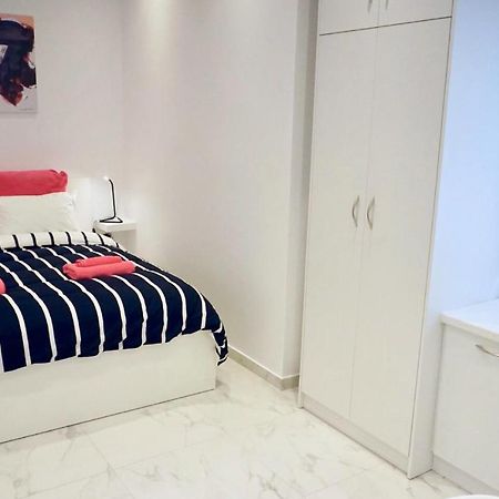 Cozy Apartment In The Center Of Atenas Exterior foto